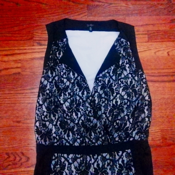 NWOT Jessica Simpson Size M Lace Jumpsuit - Picture 4 of 4